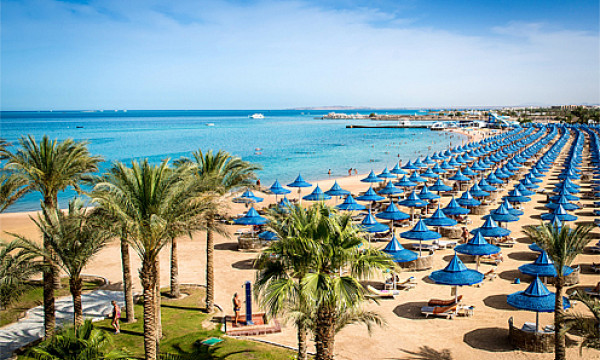 fotka zľavy All Inclusive letecká dovolenka pri Červenom mori v hoteli The Grand Hotel priamo na pláži v Hurgade, Egypt