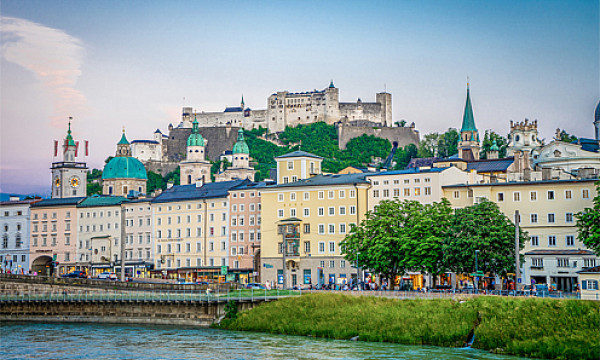 fotka zľavy Spoznajte Salzburg v hoteli siete A&O s raňajkami