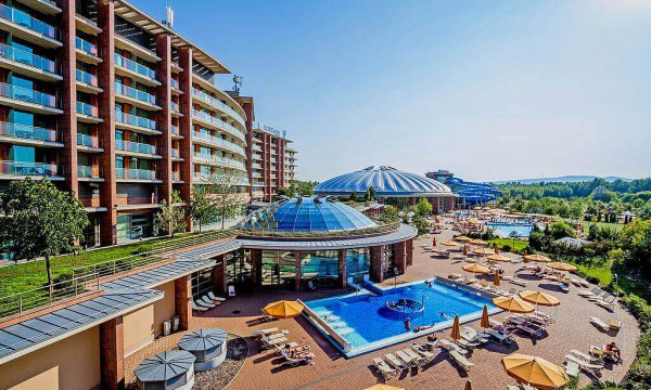 fotka zľavy Budapešť-4*Aquaworld Resort - Hotel s raňajkami a wellness centrom