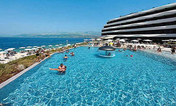 fotka zľavy Grand View hotel**** s polpenziou na ostrove Brač v Chorvátsku